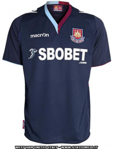 La nuova maglia da trasferta del West Ham United per la stagione 2012-2013